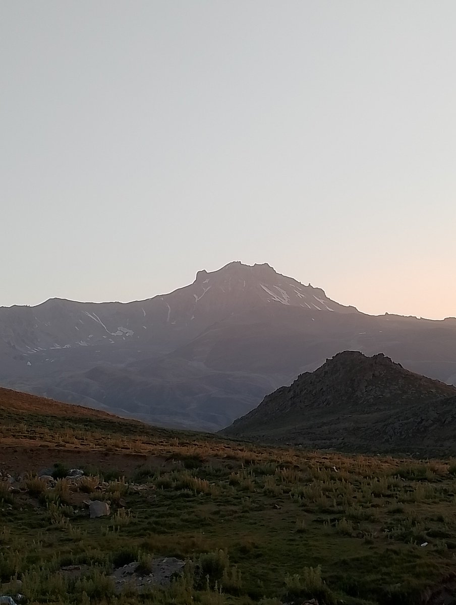 Hosman38 (@hosm3838) on Twitter photo Erciyes'in havası serttir İnsanı mertir
Ne kahpeyi sever ne kahpelik yapanı🚬🍺 Erciyes'in havası serttir İnsanı mertir
Ne kahpeyi sever ne kahpelik yapanı🚬🍺