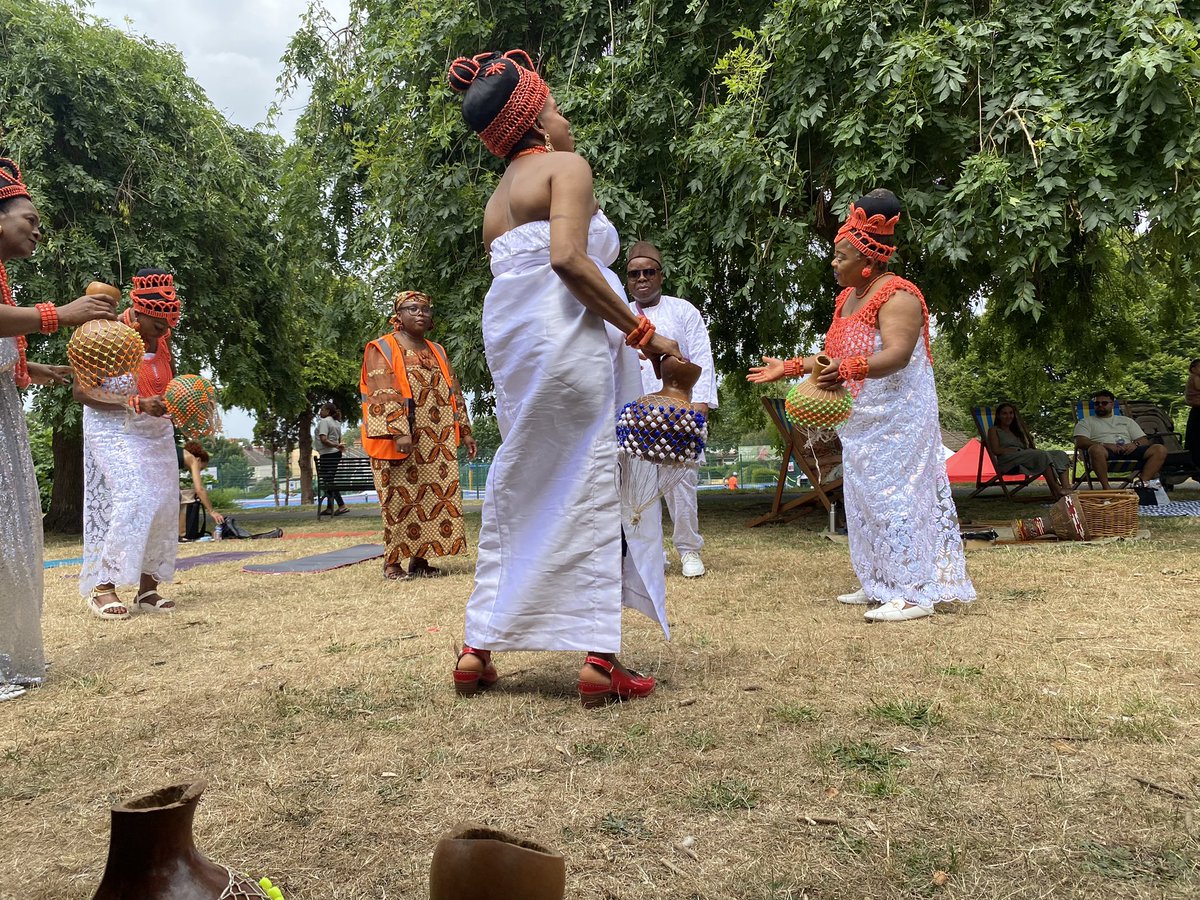 BFEGreenwich's tweet image. Never a dull moment, beautiful atmosphere! @Royal_Greenwich @WPolyGirls @GreenwichLibs @VisitGreenwich @MrOkereke @AMCo1 @HeritageFundL_S @MayorofLondon @TNLComFund @TAOBQ @BlacAwards @sandrabauer @cahn_uk @NaijaNews @WPolyGirls @adel_khaireh @abenaopp @LadeOlugbemi @AfricanHub_