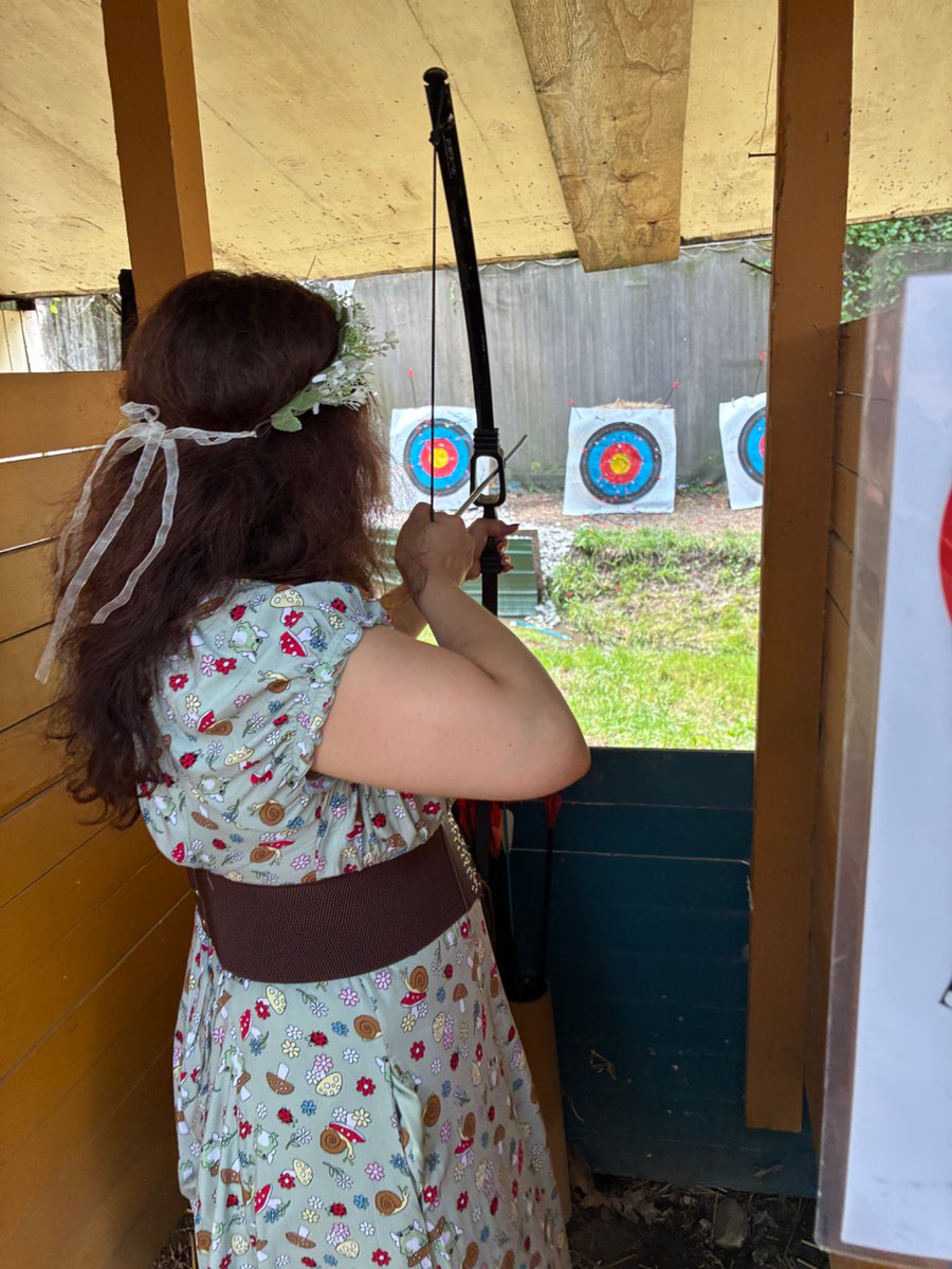 MrsSaid17's tweet image. Sometimes you need to focus to aim for that bullseye! Love Renaissance Fairs!
