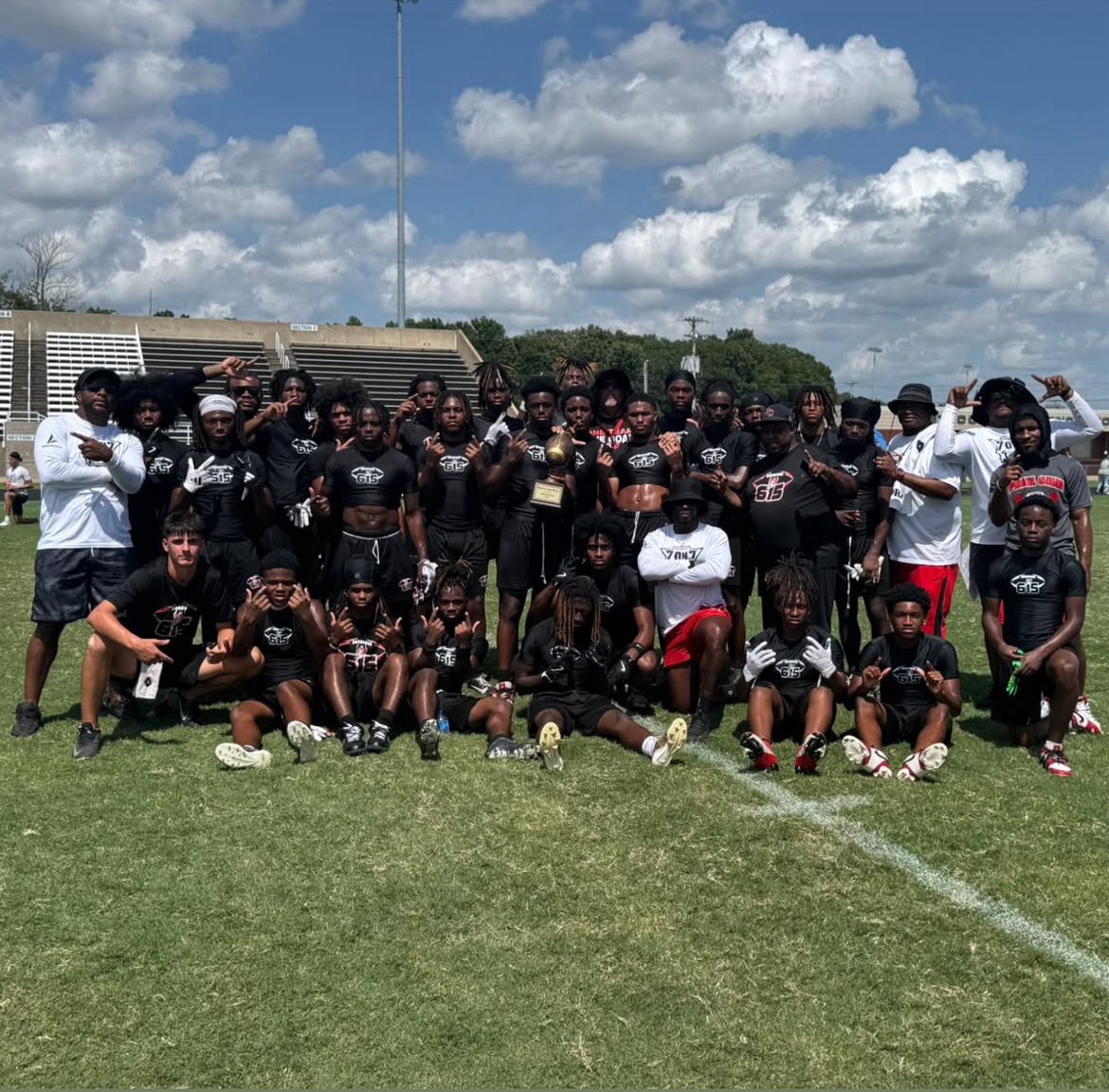 Tr3y_7's tweet image. Had fun at the Battle of the West 7on7 Tournament! Champions!! @PCHS_Firebirds