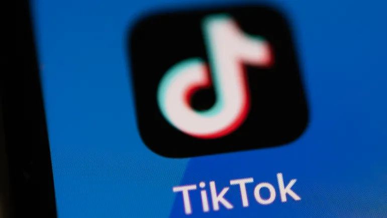 dofornop's tweet image. Some Social media platforms are challenging Google Search for product discovery
๐ฑ 60% of Gen Z and Millennials now begin product searches on social media
๐ Only 30% of younger consumers start with Google for product discovery
๐ TikTok and Instagram are the top platforms forโฆ