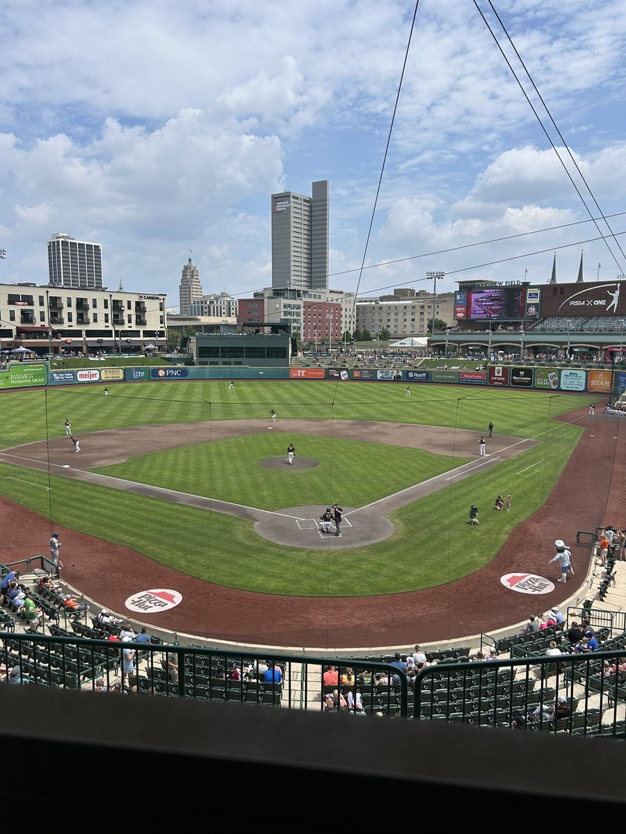 AndyJachim's tweet image. This long 15-game home stretch in 19 days wraps up today for the @TinCaps as they have a chance to claim this series against Quad Cities.
First pitch is coming your way right now on @1380thefan
📻: milb.com/fort-wayne/fan…