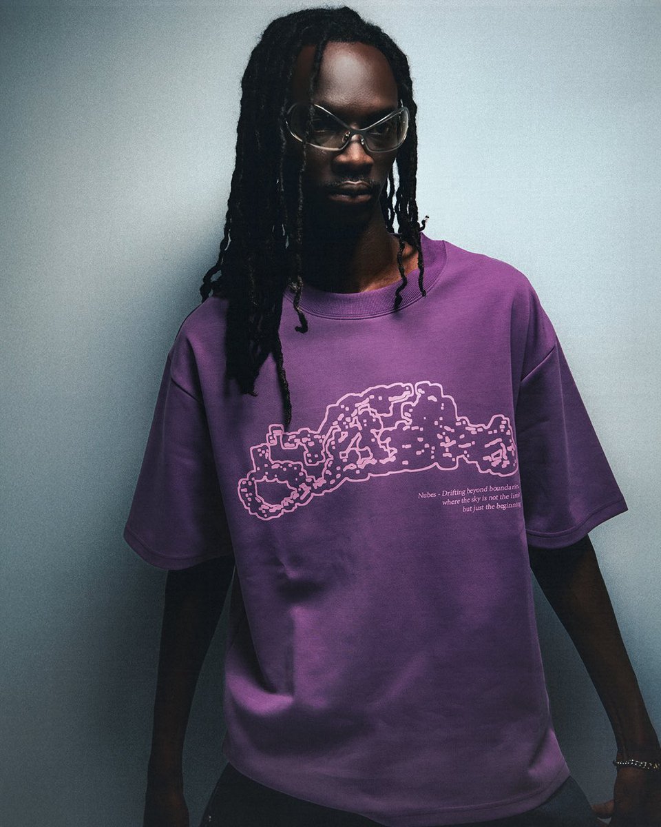 NubesStudio's tweet image. our summer capsule is now available on our website 

7 graphic tees, new denim set 

⌨️ nubes-studio.com