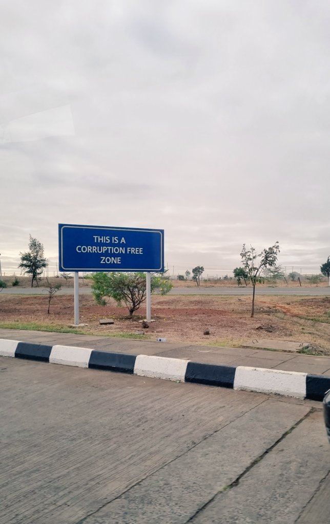 C’est effectif : le Kenya accueille désormais tous les touristes détenteurs de passeports africains (hors Somalie et Libye) et caribéens SANS VISA. Je ne peux qu’encourager à visiter, la qualité de l’accueil, des activités et la digitalisation des services sont au top 🇰🇪