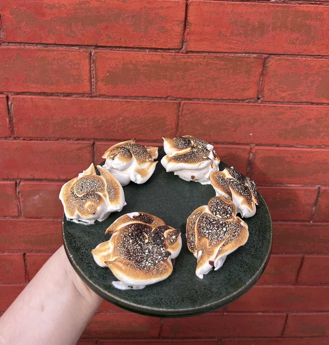 stuff1eee's tweet image. i made marshmallow swallows !