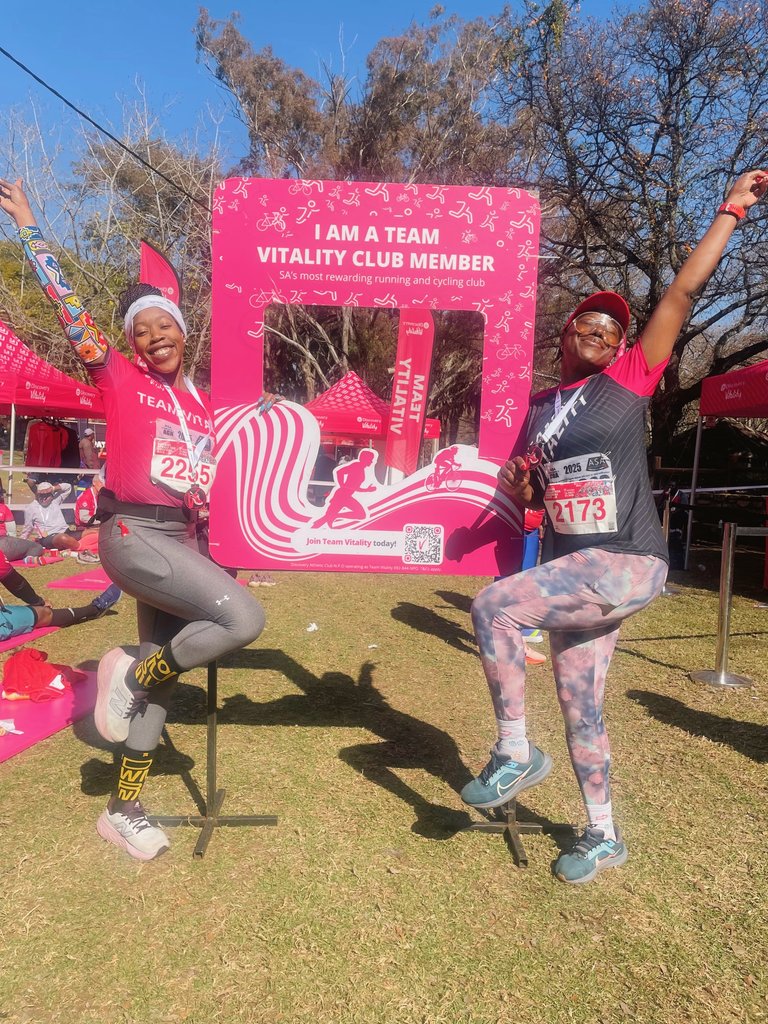 Girlie showed up for the Rockies Vitality Run! 😊❤

The second lap was a little bit unfriendly but I finished strong! 

#RunningWithSoleAC #TrapnLos
#FetchYourBody2025 #IChoose2BActive #IPaintedMyRun #VitalityActiveRewards