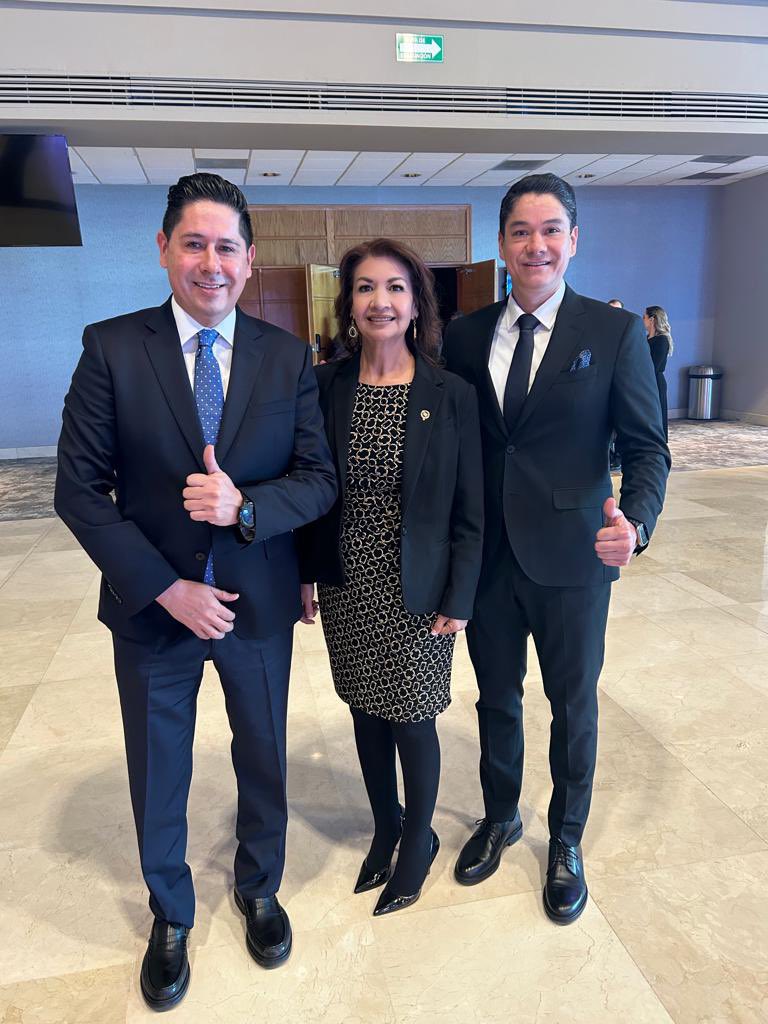 Muchas felicidades por tu cumpleaños querido amigo <a href="/JSerratoCastell/">José Serrato Castell</a> larga vida de bendiciones.   Abrazo grande y que empiecen los festejos🥳🥳🥳