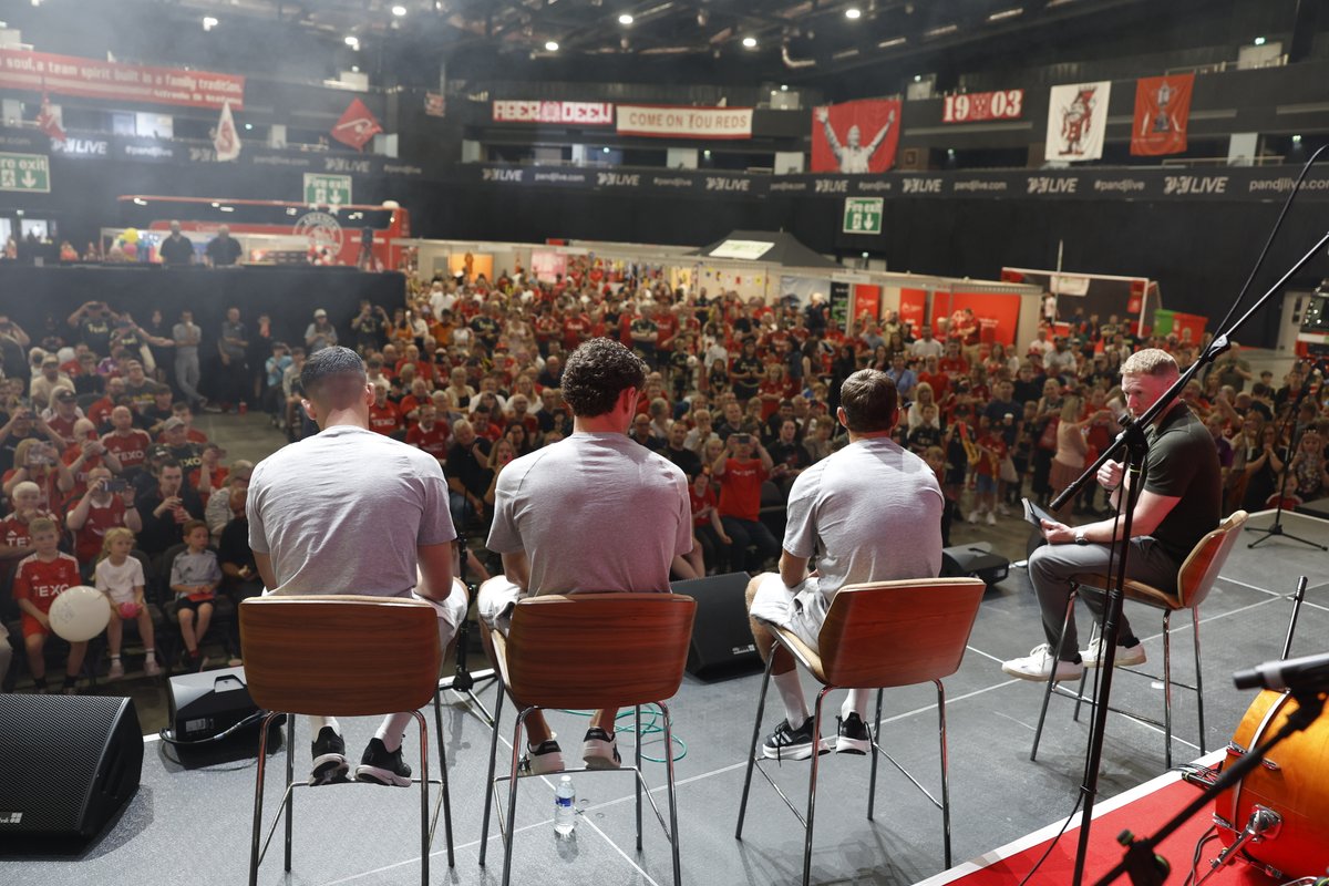 AberdeenFC's tweet photo. Thank you to everyone who came along to our first ever Dons Live event today.

It was great to see so many of you at the @PandJLive ❤️ https://t.co/Kjzt6eYv7D