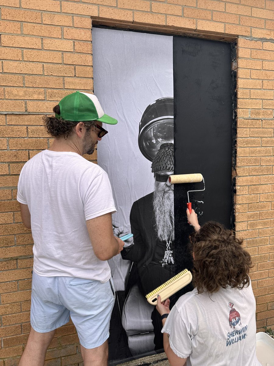 Transparent_AP's tweet image. Two months until @seahearnow and our team is out working hard on the new murals for Sunset Pavilion in Asbury Park ! Who are you hoping to see posted up on the walls ? ⭐️⭐️⭐️