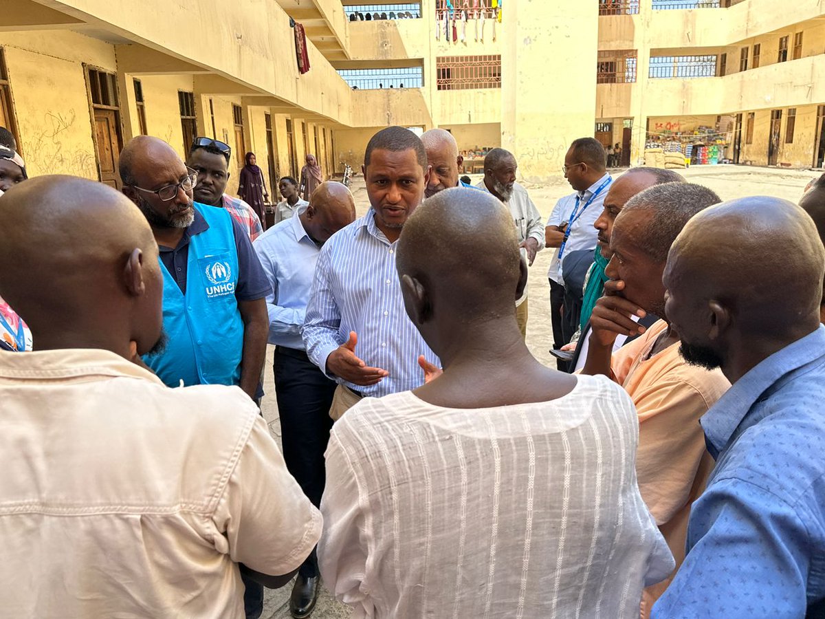 UNHCR Sudan (@unhcrinsudan) on Twitter photo المدير الإقليمي لمفوضية اللاجئين، مامادو ديان بالدي (<a href="/mamadou_dbalde/">Mamadou Dian Balde</a>)، وصل إلى #السودان🇸🇩 اليوم لبدء مهمته (13–20 يوليو).
في بورتسودان، التقى كبار المسؤولين وزار عائلات نازحة وسط نزوح 12M+ بسبب الحرب.
الرسالة واضحة: السودان بحاجة إلى تضامن واهتمام عالمي عاجل أكثر من أي وقت مضى. المدير الإقليمي لمفوضية اللاجئين، مامادو ديان بالدي (<a href="/mamadou_dbalde/">Mamadou Dian Balde</a>)، وصل إلى #السودان🇸🇩 اليوم لبدء مهمته (13–20 يوليو).
في بورتسودان، التقى كبار المسؤولين وزار عائلات نازحة وسط نزوح 12M+ بسبب الحرب.
الرسالة واضحة: السودان بحاجة إلى تضامن واهتمام عالمي عاجل أكثر من أي وقت مضى.