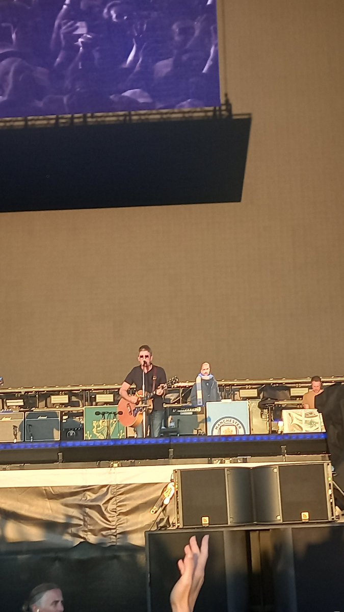 87colB's tweet image. First summer back after canada in June I had Morrissey in Manchester last minute ticket for the boss at anfield and big one Oasis Heaton Park Manchester july 11th. Love having concerts properly back. My motto always buy that concert ticket and go with the flow!