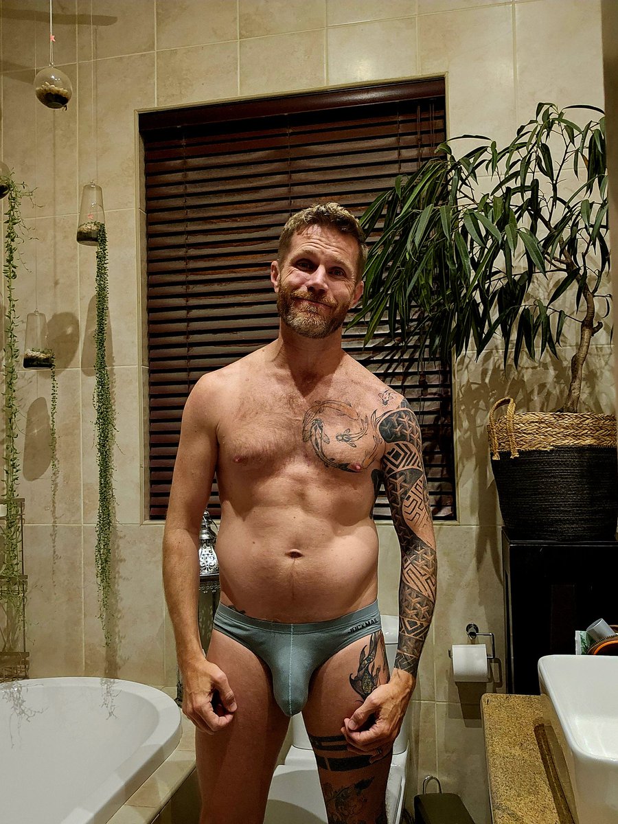 Sunday funday? #gingerbeard #stillsmiling #semiinked