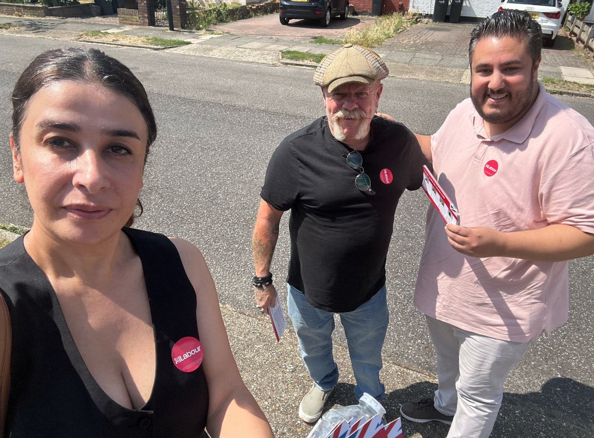 MahmutAksanoglu's tweet image. Great to be out in sunny ☀️Southbury Ward this morning speaking to the residents about the things that matter the most… Many great conversations 👊🏻
#labourdoorstep