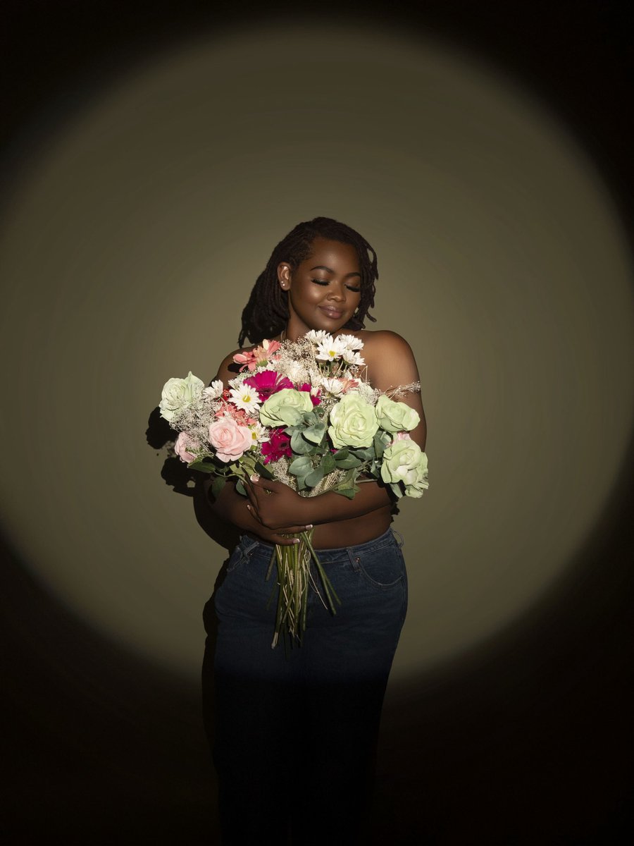 itsliyah5's tweet photo. From petals to purpose—becoming everything I’m meant to be.🌸
#SlowGrowth
#IntentionalLiving
#SimplyBecoming
#SoftBloom
#QuietStrength https://t.co/WveTpRE7ra