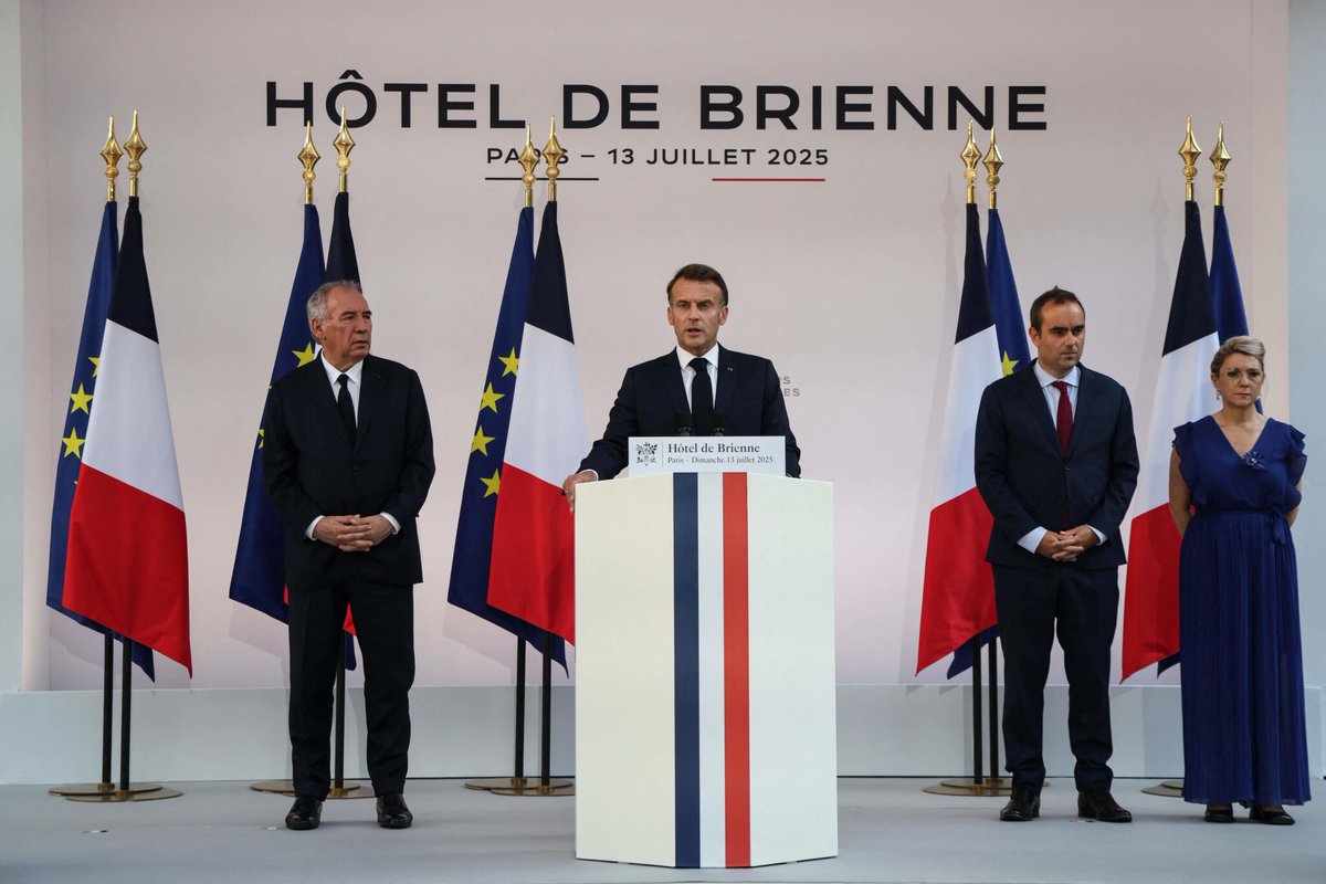 💬 «Pour être libre dans ce monde, il faut être craint. Pour être craint, il faut être puissant», déclare Emmanuel Macron, qui appelle à une prise de conscience des Français

Suivez son discours en direct ➡️ l.leparisien.fr/yONy