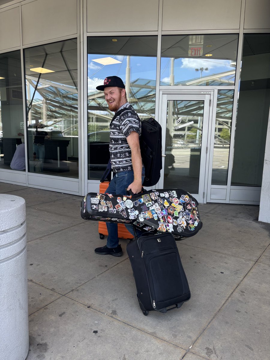 PepperCoyote🇺🇸☭ (@peppercoyote) on Twitter photo Heading to <a href="/BrasilFurFest/">🇧🇷 Brasil FurFest</a> in a couple days. I just got HOME!
Who’s coming to the show on Friday? Heading to <a href="/BrasilFurFest/">🇧🇷 Brasil FurFest</a> in a couple days. I just got HOME!
Who’s coming to the show on Friday?
