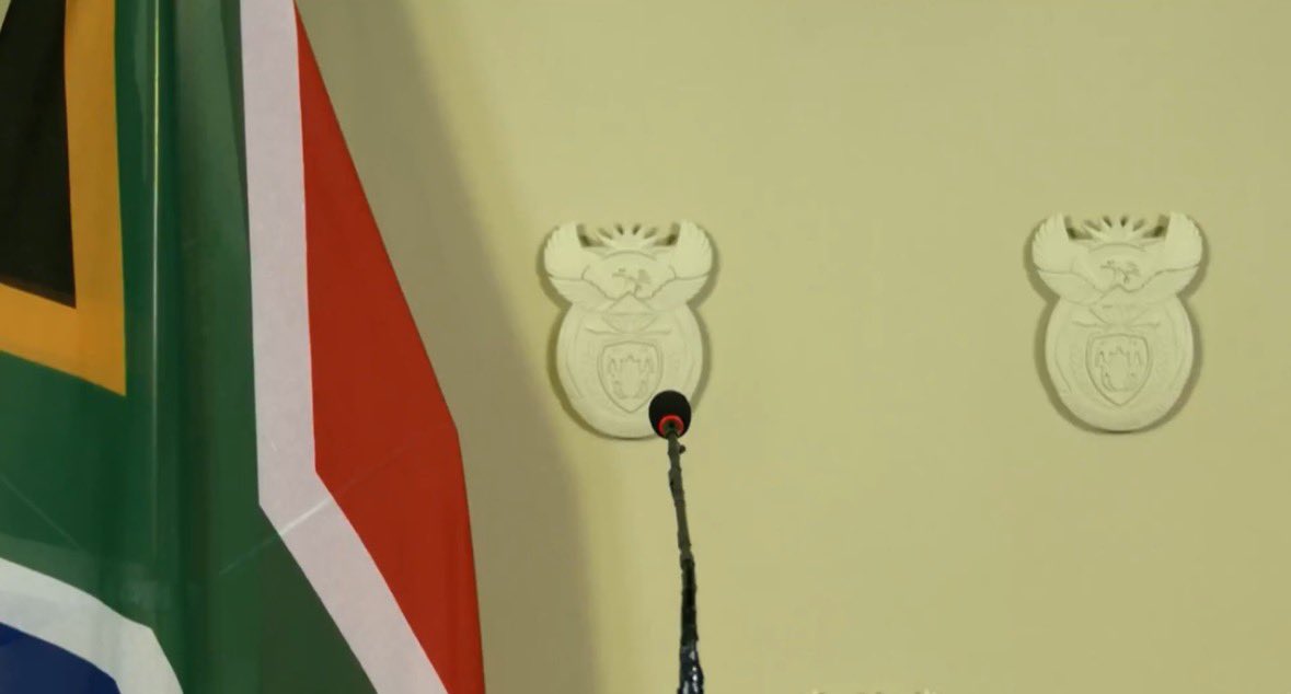 Lockdown trauma image 😭#FamilyMeeting