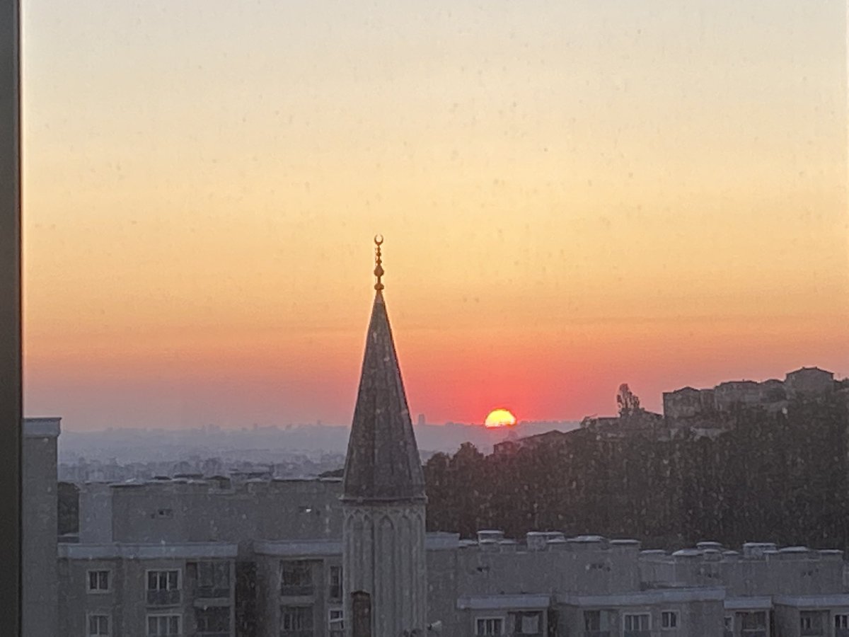 İnsanların içindeki kötülük bazen eyleme dönüyor ya… o eylemler hayatta daha güzel şeylere sebebiyet veriyor , kötülük yapayım derken çok güzel şeylere vesile oluyorsunuz  bilin istedim… ama yine de kötülük yapmayın ki iyilikler sizi de bulsun 🤗🤗🧿🧿💪🧿💛💙#guenaksamda