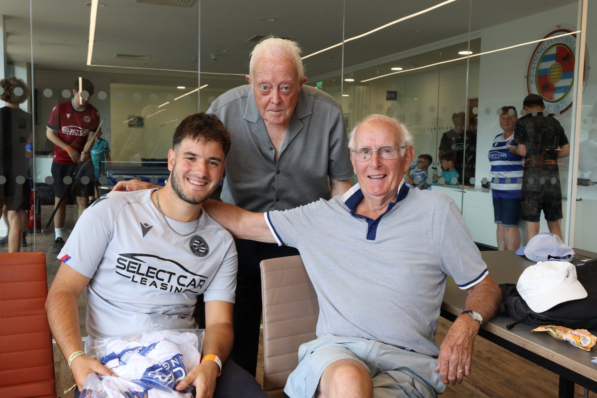 Reading FC tweet media