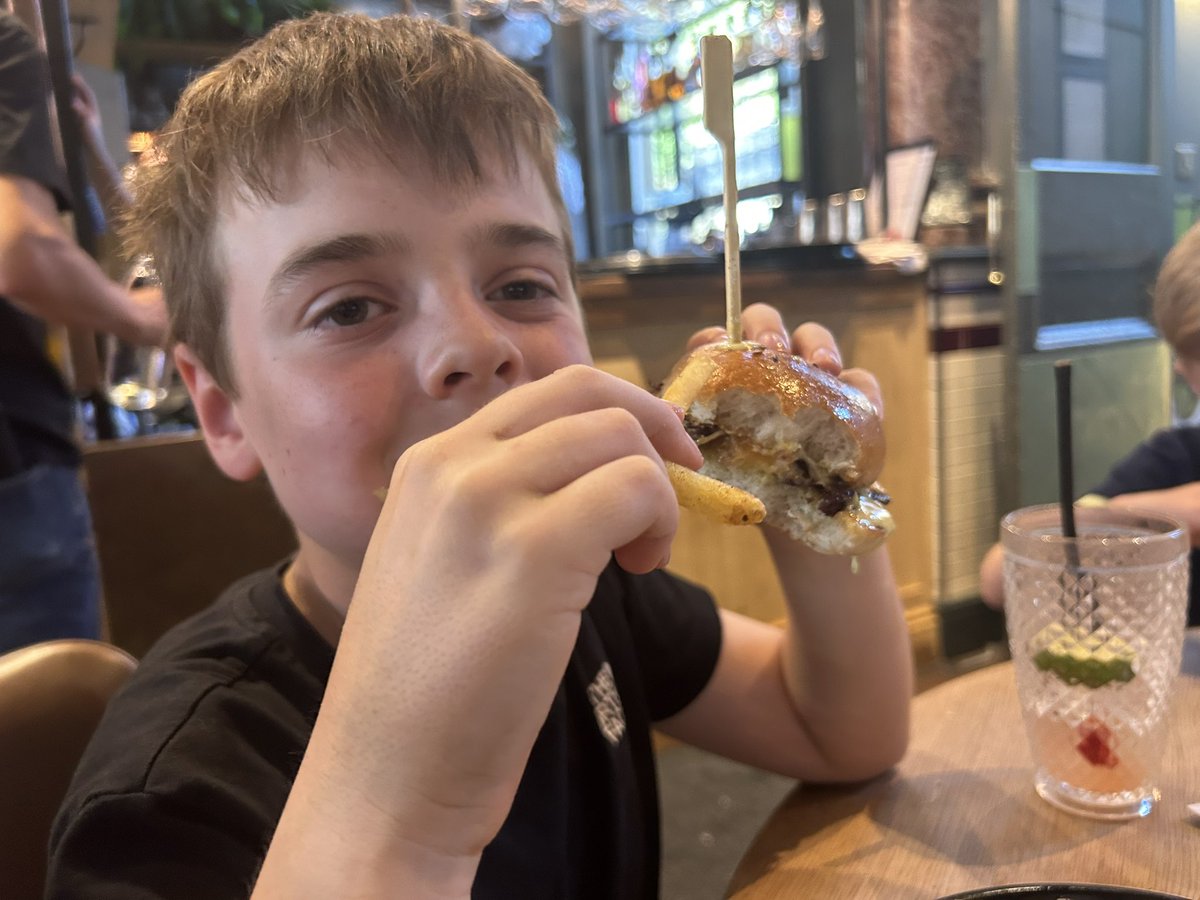 Frances Hodge tweet media