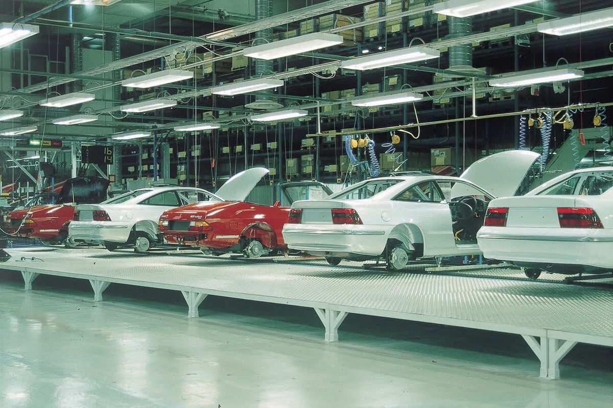 gsmales's tweet image. I was today years old when I discovered that the Vauxhall Calibra and the Saab 900 Convertible were built alongside each other at the Valmet Automotive factory in Finland. #Saab #Vauxhall #Opel #ClassicCars