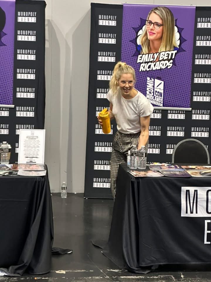 smoakfelicity's tweet image. Our eternal Felicity Smoak