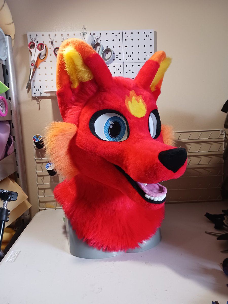 HopstitchStudio's tweet image. A good friend of mine is trying to move out of their abusive household. If you are able, please consider donating. Link in the comments.