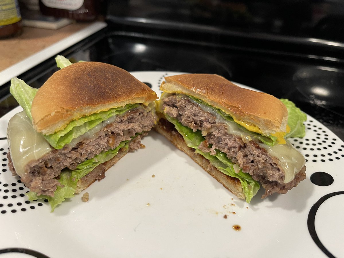 RandyRosanbalm's tweet image. I’ll tell ya, I should sponsor my own #burgerweek! 🤪👌😉 #foodie #farmraised