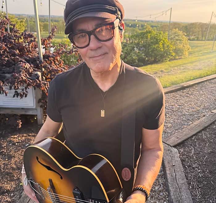 local4afm's tweet image. Marc Lee Shannon is setting fire to the Evans Amphiteatre stage this afternoon at the CainParkArtsFestival. Now until 3pm. It's free, too. Thanks to @TheMPTF and Local 4 Music Fund. #LiveMusic ##UnionMusicians