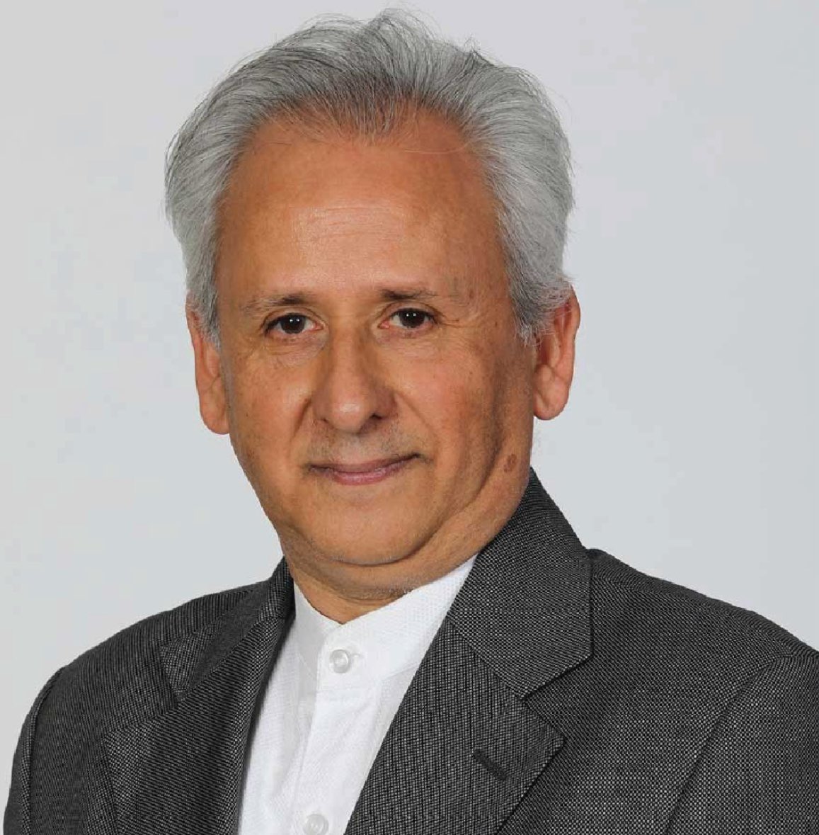 [ACTING MINISTER OF POLICE]

President <a href="/CyrilRamaphosa/">Cyril Ramaphosa 🇿🇦</a> has in terms of Section 91(3)(c) of the Constitution appointed, Professor Firoz Cachalia as Acting Minister of Police.