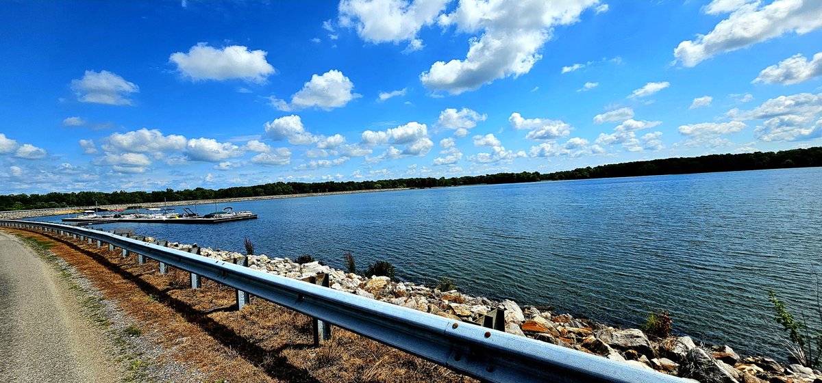 k9emp's tweet image. Took a scenic ride to East Fork Lake and had breakfast at a picnic table. Started out as a nice cool ride but quickly got hot and humid. 

#cyclingshots 
#gravelcycling 
#lakeview