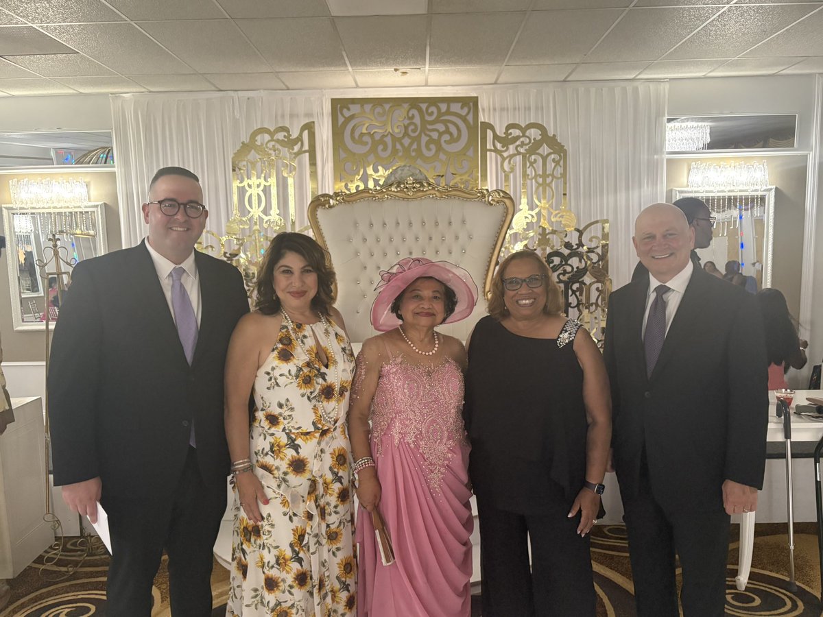 Cody_D_Miller's tweet image. Spent my Saturday night celebrating the love of two incredible people — Ray and Desiree. Congratulations to the new Mr. and Mrs. Watkins! Your wedding was absolutely beautiful, and I’m grateful to have shared the night with some of Winslow’s finest. Wishing you both a lifetime…