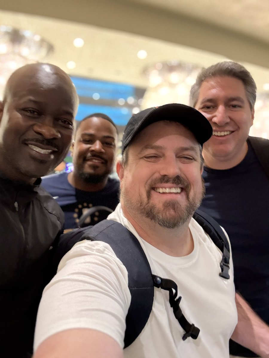 We’re all PACK’d up and headed back home but ran into Nuggets legend, Robert Pack in the lobby