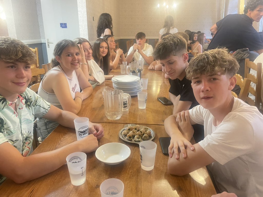 Mme Bowen tweet media