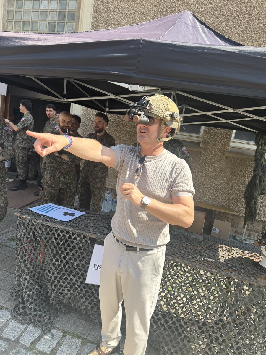 Xavier_Bettel's tweet image. Journée portes ouvertes @ArmyLuxembourg 2025 @Defense_lu @Yuriko_Backes XB