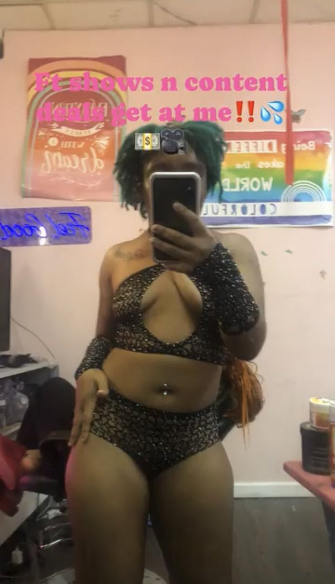 PrettyTe____'s tweet image. let me be ur fav skripper hoe