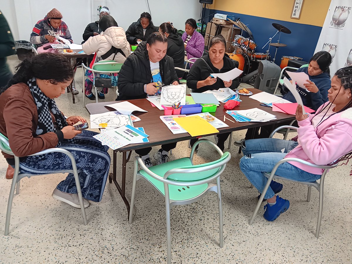 linc_nyc's tweet image. 📣NYC educators, caregivers & community advocates—join @NYCReads on 7/15 for the final session of their Early Childhood Design Sprint Series.🧠📚
Co-hosted by LINC, @nyulangone, @NYCSchools & @CPRL4ed—to co-create a path from birth to kindergarten. RSVP: tinyurl.com/LINCDesignSpri…