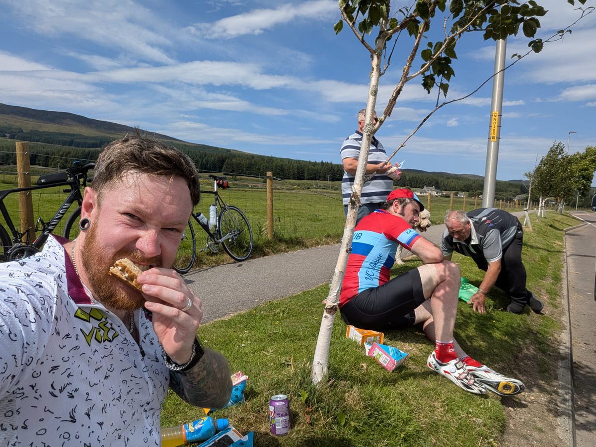 cwuha's tweet image. Day 2️⃣ of Matt & Phil's 1,000 mile 10 Day bike ride 🚴♂️🚴♂️ around Scotland to raise funds for our Andy Kerr Project and the Royal Marsden Cancer Charity. If you would like to sponsor them, please use the link below 👇👇🏿👇👇🏿
justgiving.com/team/thelonges…