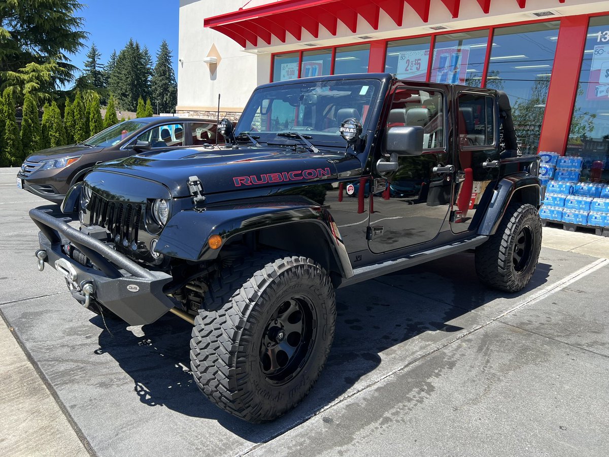 PeterOrullian's tweet image. Hit an important milestone. And to remind myself to be patient on this journey, that my obsession is real and that the suppression I feel will turn to hope—DT fans know—I’m taking the Jeep. Cruising alone today, but I’ve got DT to keep me company… #takethetime #dreamtheater