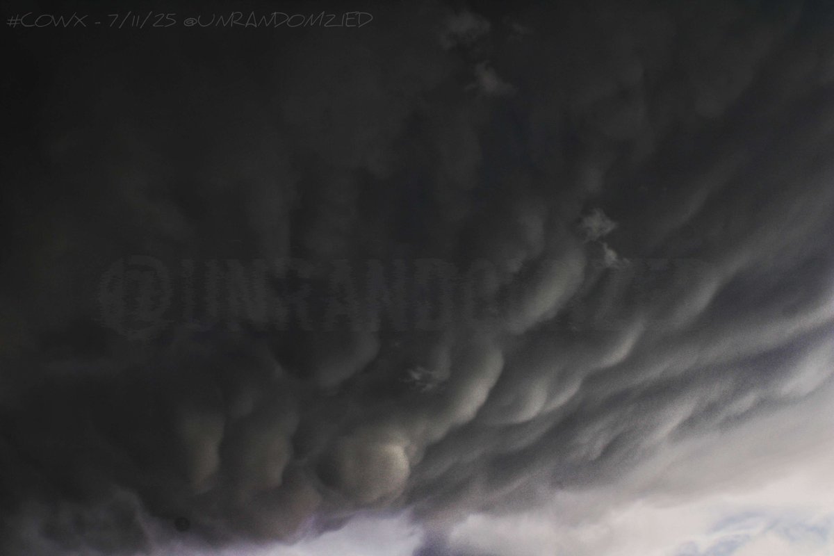 UnRandomized's tweet image. 7/11/25 around Denver, Colorado.
Cloud chasing in Colorado. Photos are adjusted in photoshop, obviously.
#cowx and #photography