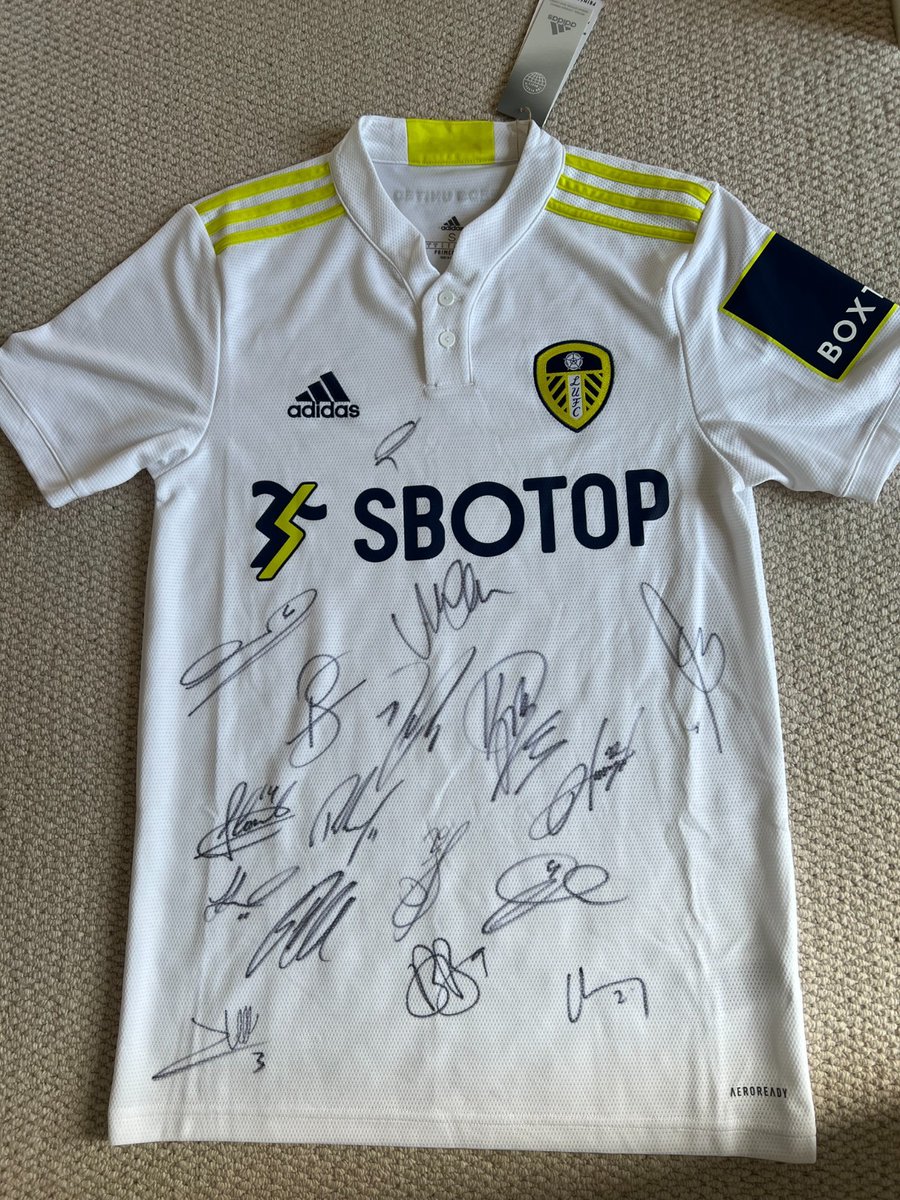 Brand ew - Leeds United 21-22 Signed Shirt (Raphinha, Summerville, Philips etc)

£90.15 currently

1 bid

Ends Tue 15th Jul @ 9:33am

ebay.co.uk/itm/3170659268…

#ad #lufc #alaw #mot