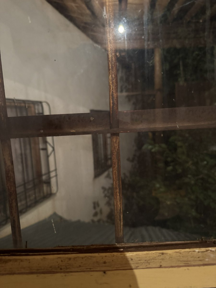 Aydınlıktan karanlık görünmez..