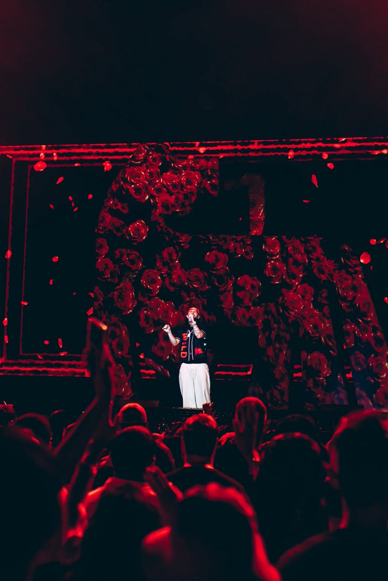 russdiemon's tweet image. this is my favorite stage design I’ve ever had
preciate everyone who’s being present at the shows and comin there and givin respect and support. a lot of time went into all this so I appreciate all the genuine love. thank you 🙏🏼