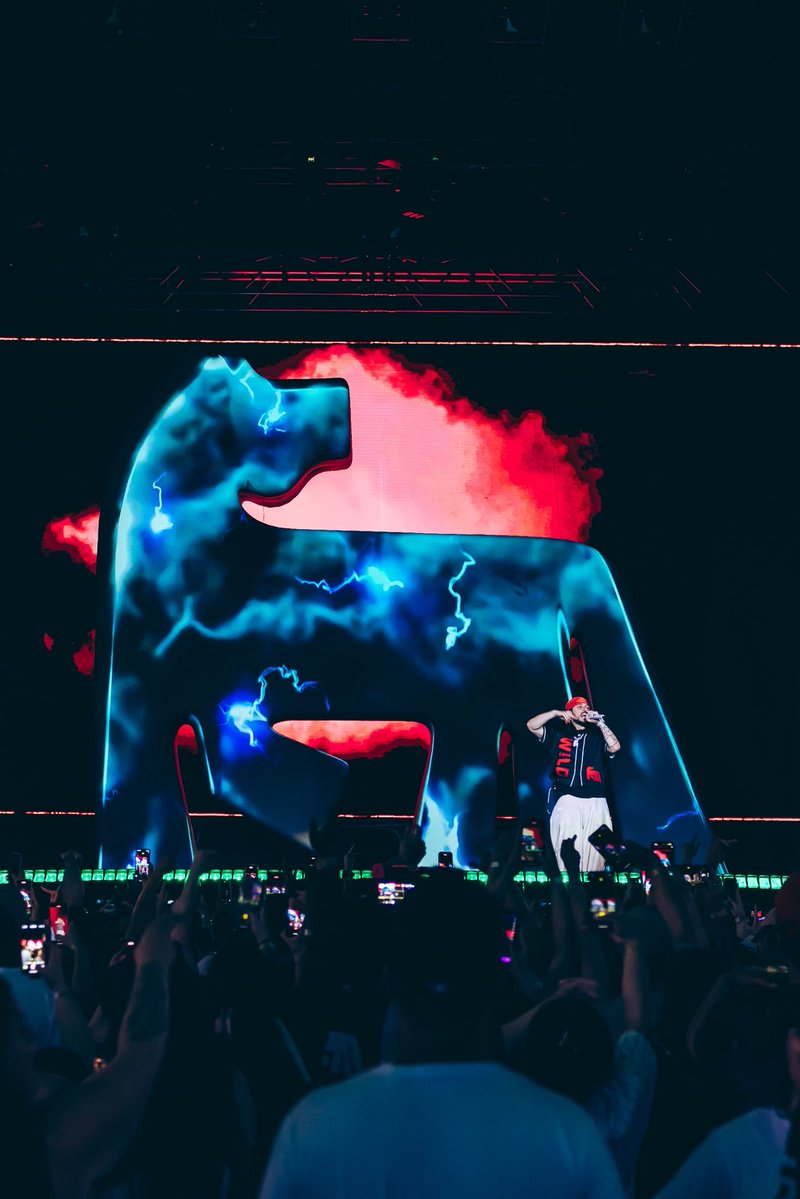 russdiemon's tweet image. this is my favorite stage design I’ve ever had
preciate everyone who’s being present at the shows and comin there and givin respect and support. a lot of time went into all this so I appreciate all the genuine love. thank you 🙏🏼