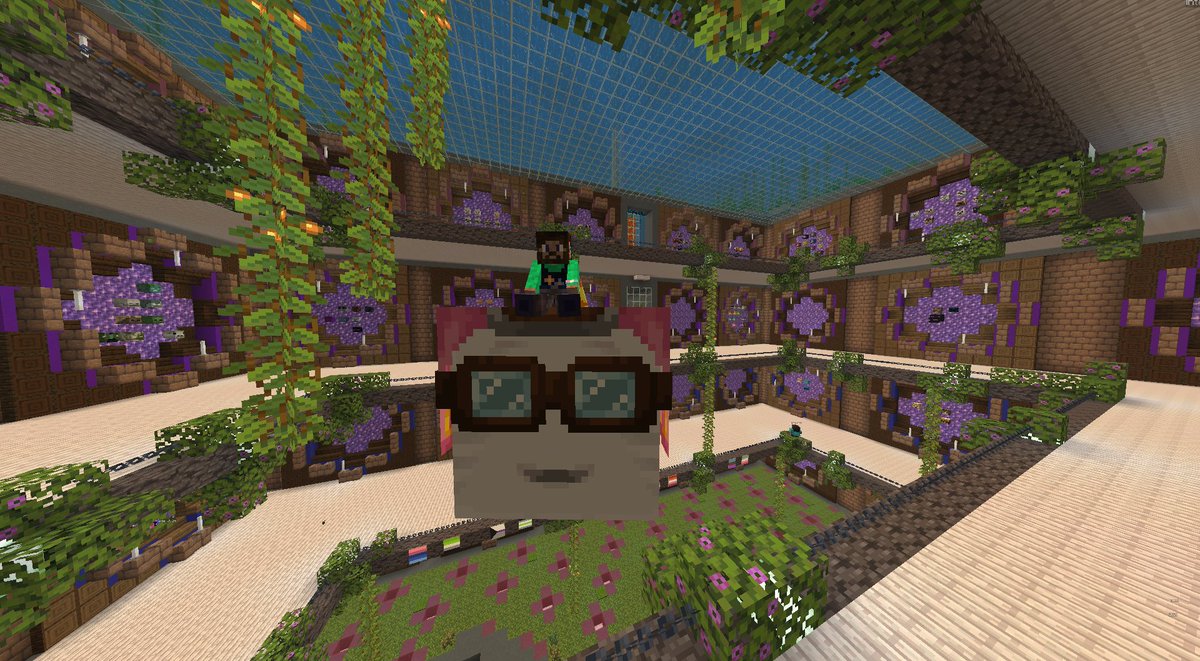 A lot of very happy players on @Autcraft today with their new animals, leaves, fireflies, and of course... Happy Ghasts.