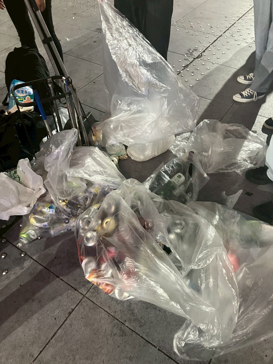 【清掃報告】
7/7〜7/11のゴミの数の累計は以下の通りです。

缶　160本
ペット　17本
瓶　8本
タバコ　300本

テスト期間に入るため、8月上旬まで活動を休止します💤
春学期中も清掃へのご協力ありがとうございました🙇

#早稲田大学　#ボランティア