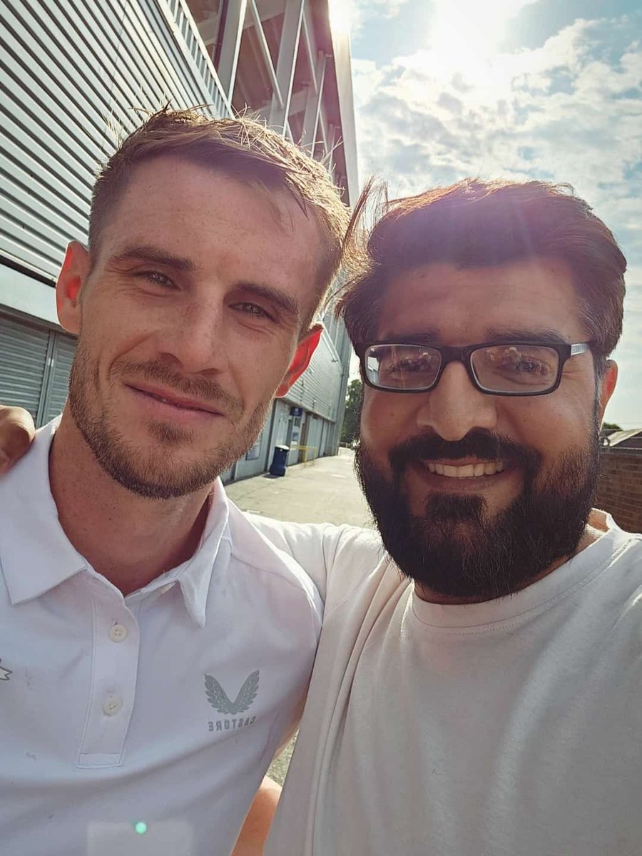 nadeem_ashfaq1's tweet image. With @pnefc goalscorer Liam Lindsay. So proud of our players and  of being a Prestonion.

Despite the 3-1 loss, today was about more than football, it was about being a family. Football has a special way of bringing people together, and today, #diogojota reminded us of that ❤️