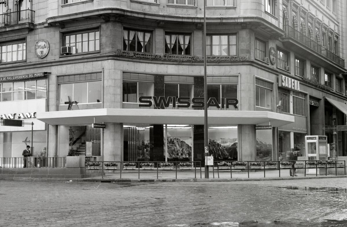 Pennypol's tweet photo. De cuando abundaban las oficinas de las líneas aéreas
¿Quién sabe dónde? #CSIMadriles
1966-1980 https://t.co/qDVUCqOUUS