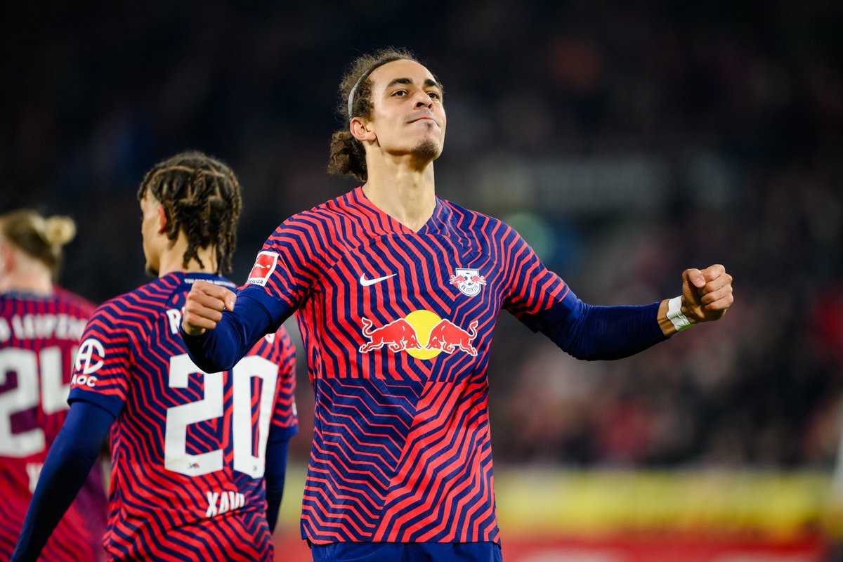 1⃣2⃣ years
4⃣2⃣5⃣ games
9⃣5⃣ goals
6⃣6⃣ assists
2⃣ promotions
2⃣ DFB-Pokal titles 🏆🏆
1⃣ Supercup title 🏆

He arrived as a youngster from Denmark and leaves as an RB Leipzig legend👏

Always one of us. 🔴⚪

#DankeYussi