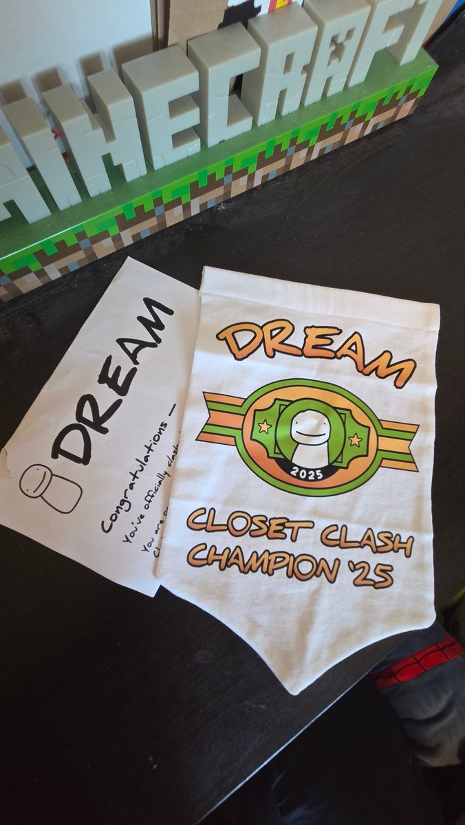 stupidfordream's tweet photo. Closet clash champion '25!!! THANK U DREAM &amp; DREAM BRANDING! @dreamwastaken https://t.co/DLRxcEceSS